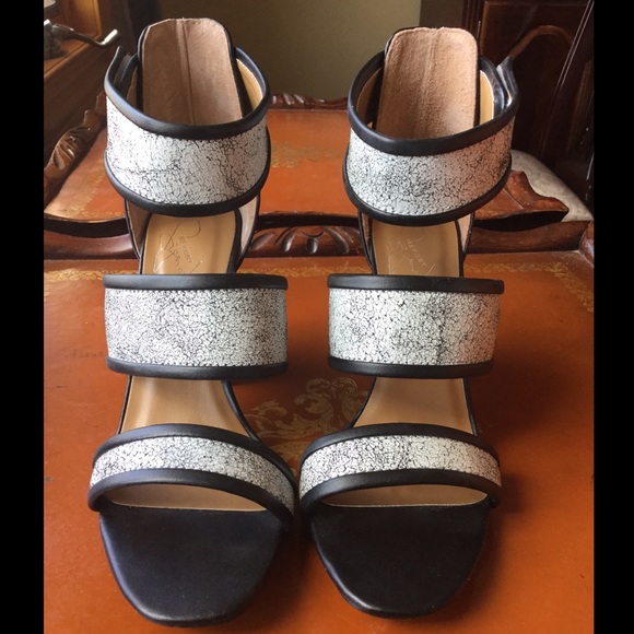 Report Signature Black/White LEATHER Strappy Sandals Heels 7M - Picture 5 of 15